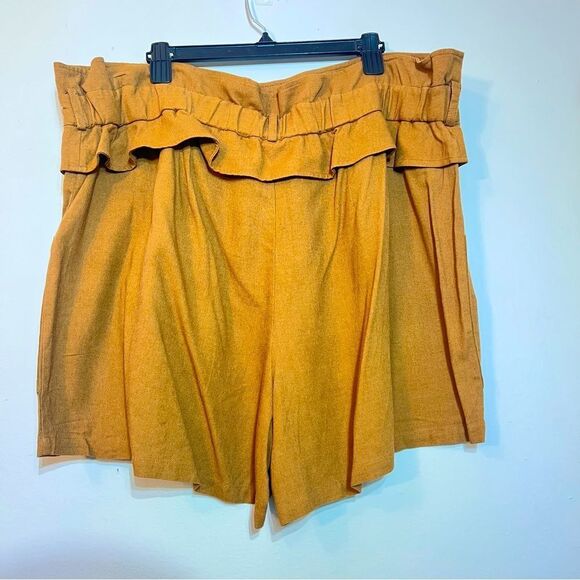 Eloquii Tan Shorts - Picture 2 of 4